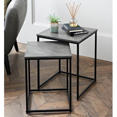 Set nesting tables coffee - of, 2